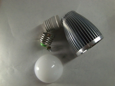 特價(jià)LED球泡燈外殼 點(diǎn)亮節(jié)能建筑裝飾新選擇